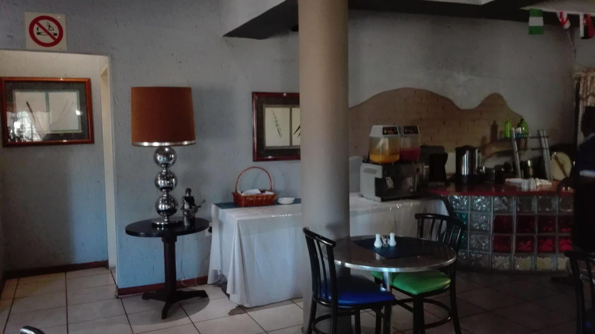 Villa Via Hotel Мидранд Экстерьер фото