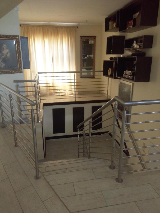 Villa Via Hotel Мидранд Экстерьер фото