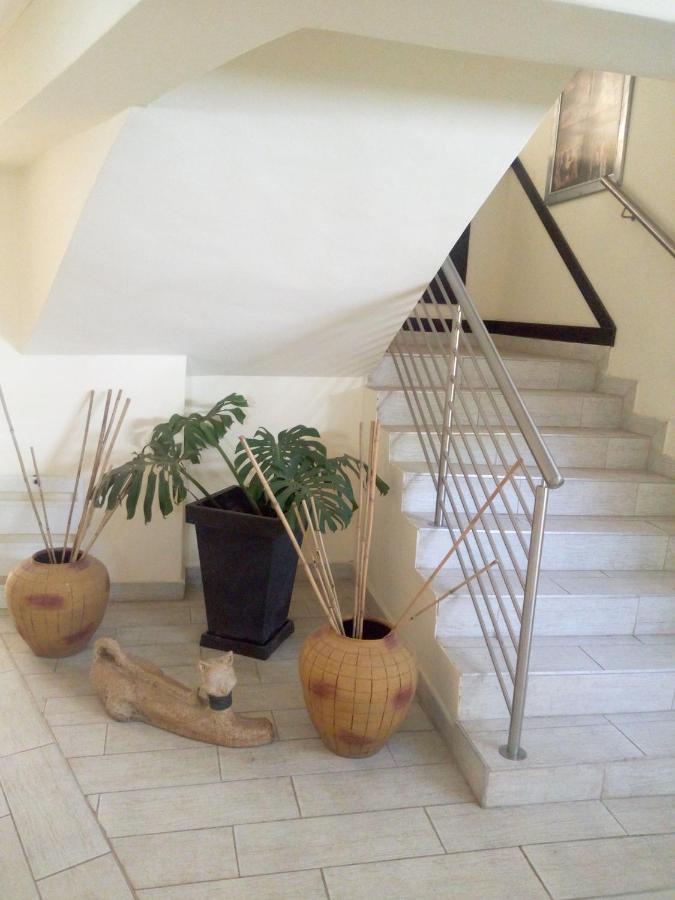 Villa Via Hotel Мидранд Экстерьер фото