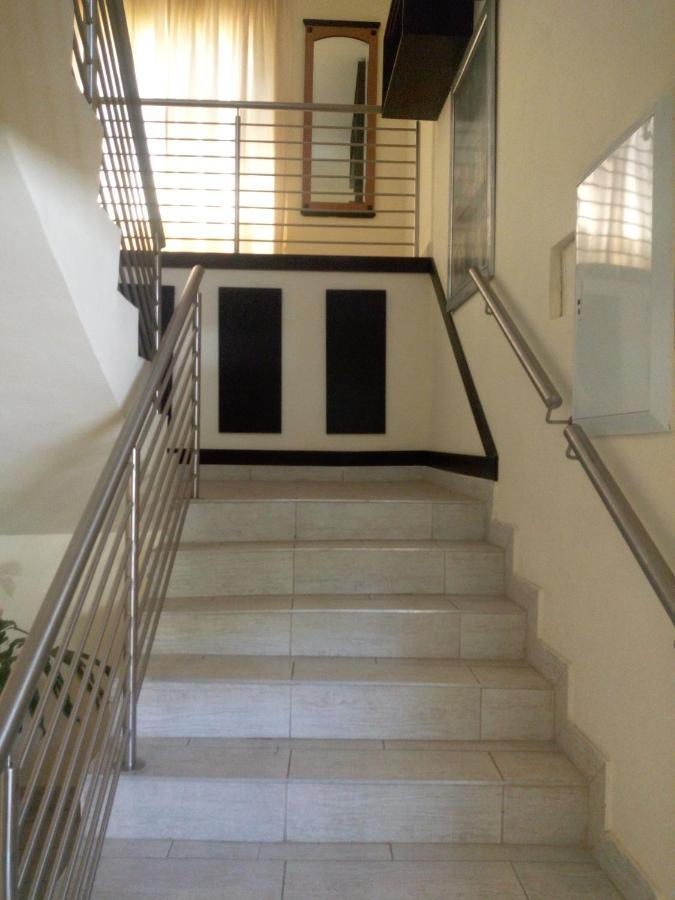 Villa Via Hotel Мидранд Экстерьер фото